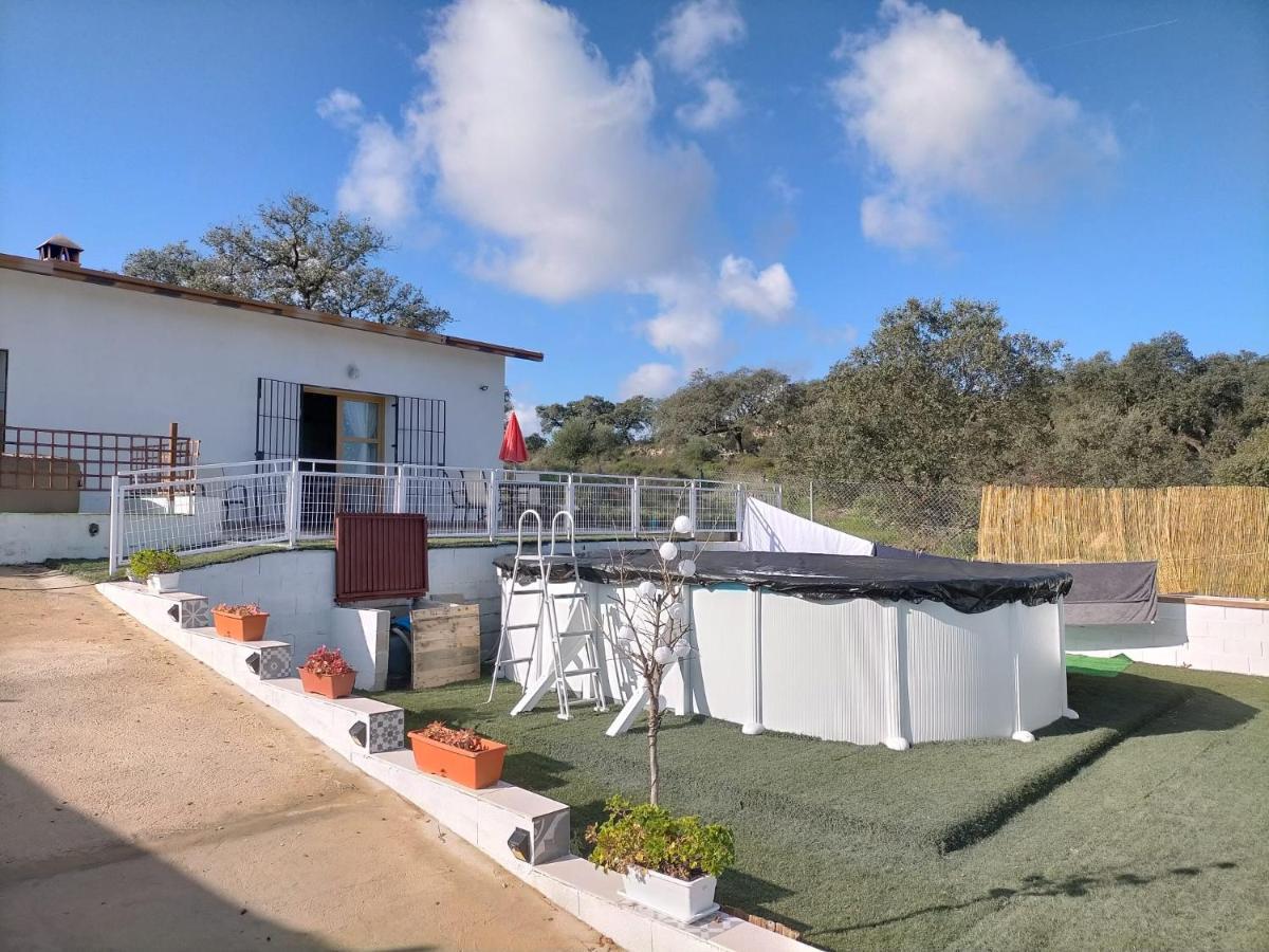 Villa Saudade, Casa Entre Encinas El Castillo de las Guardas Exterior foto